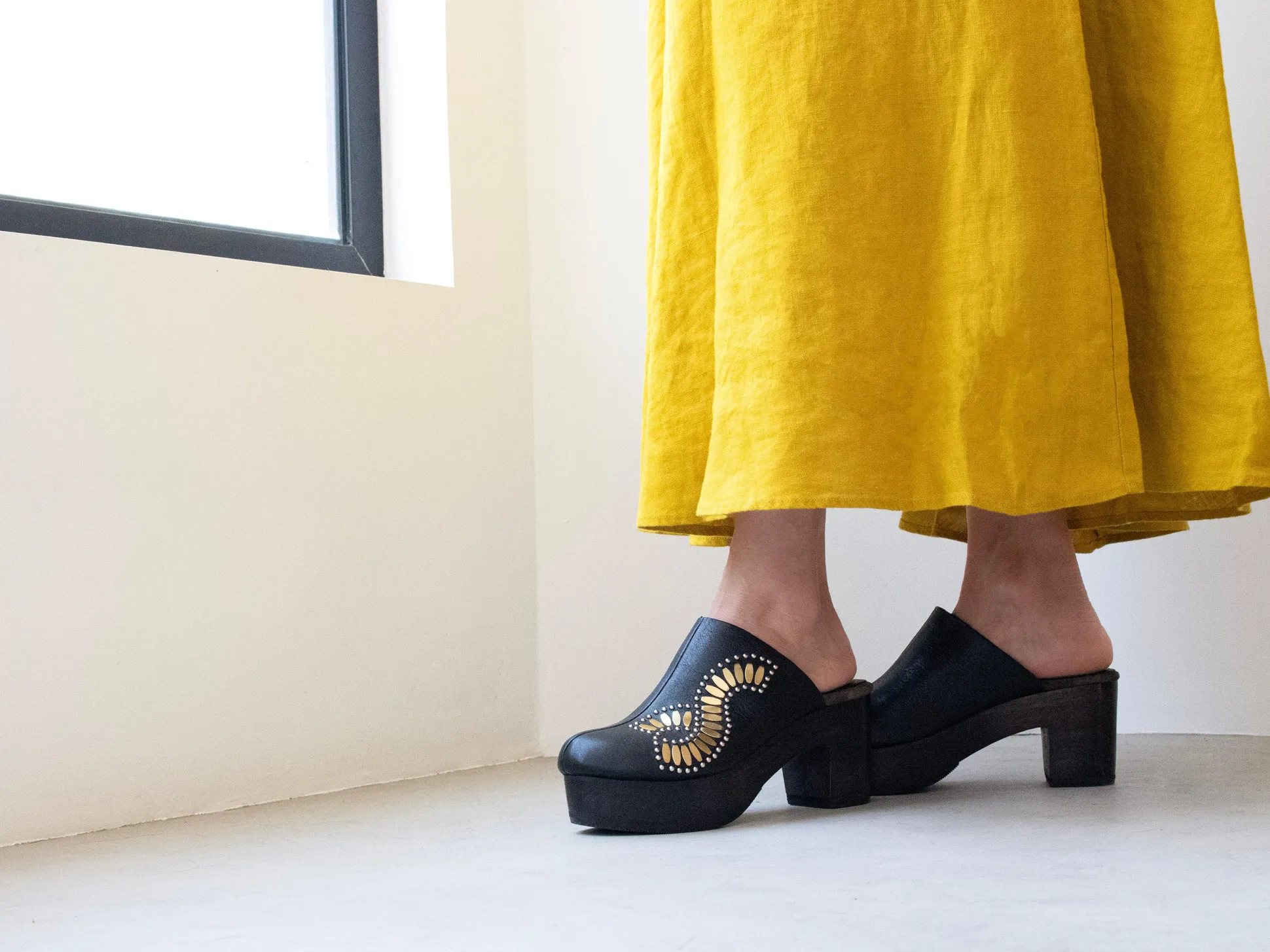 olena_clog_2.webp Calleen Cordero Olena Clog | Clogs